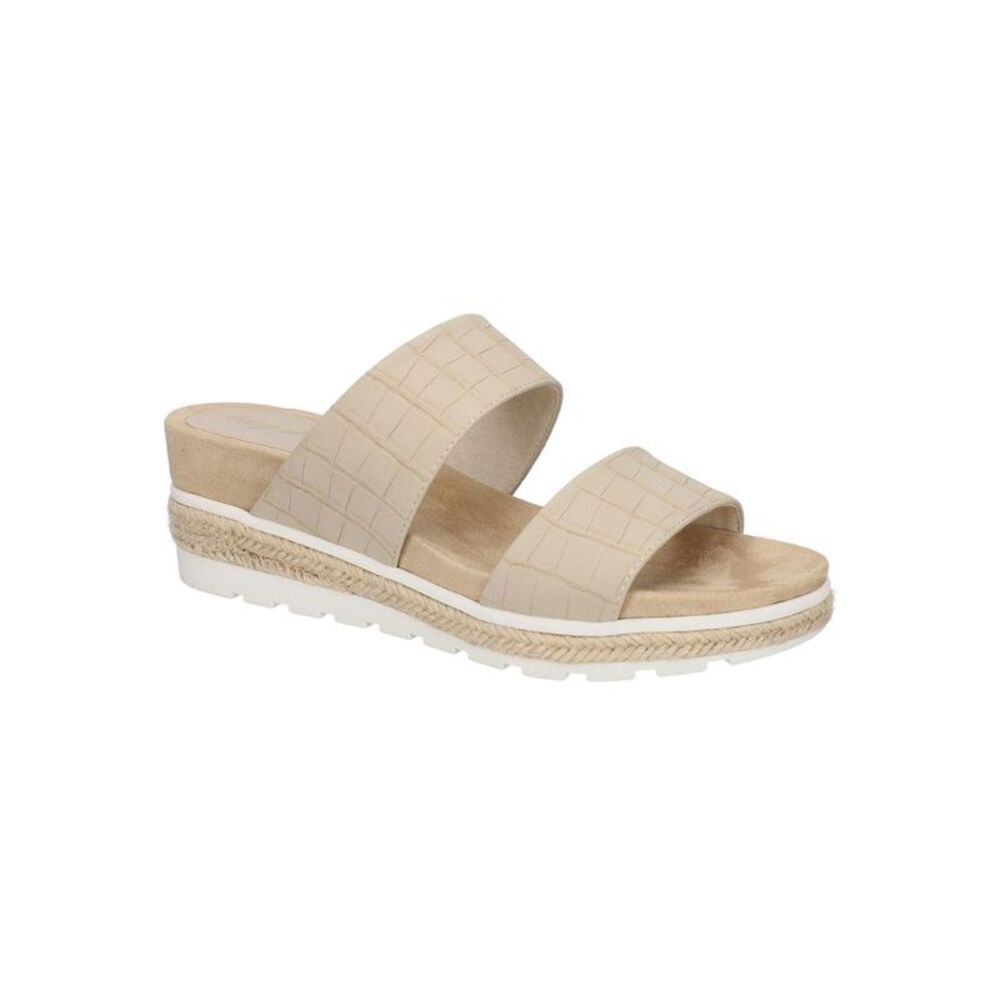 EASY STREET Women's Beige Maryann Goring Solid Sandal
